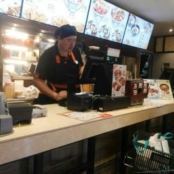 吉野家利群商廈臺東三路店自助餐廳服務(wù)體驗(yàn)